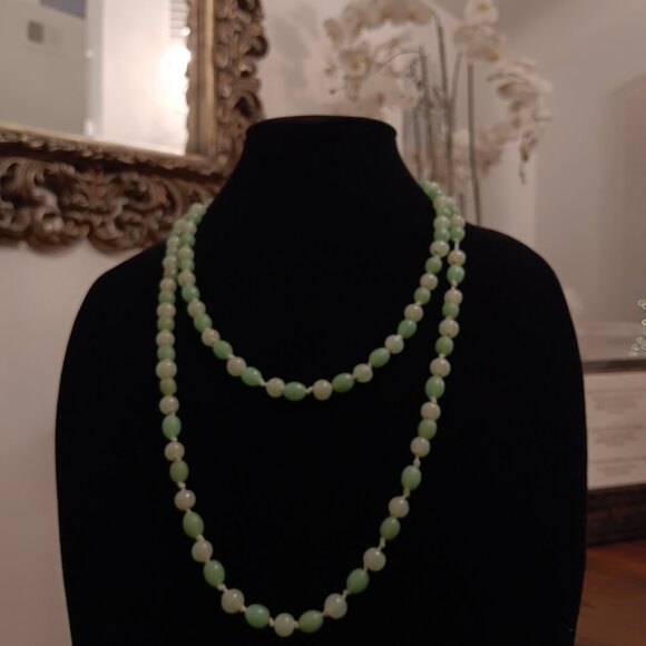 Vintage Chinese Light Green Hand Knotted Jade Bead Necklace 33" Long - Picture 2 of 4